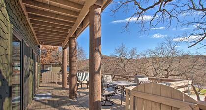 Medicine Park Cabin w/ Mountain Views!