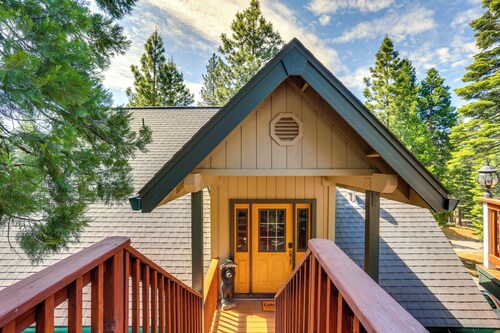 Pet-friendly California Cabin w/ Beach Access