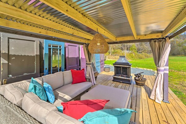 Cottage (3 Bedrooms) | Interior - Colorful Bakersville Cottage: Views, Pets Allowed! (Bakersville)