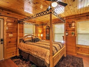 Apartment (0 Bedroom) | Interior - Deck & Hot Tub: Log Cabin Sevierville Studio! (Sevierville)