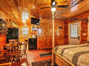 Apartment (0 Bedroom) | Interior - Deck & Hot Tub: Log Cabin Sevierville Studio! (Sevierville)