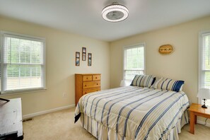 House (3 Bedrooms) | 3 bedrooms, bed sheets - Mineral Getaway w/ Grill, Fire Pits + Boat Docks! (Mineral)