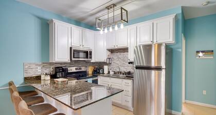 Walk to Beach: Gulfport Retreat w/ Patio