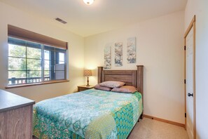 Apartment (2 Bedrooms) | Interior - Cozy Livingston Condo w/ Balcony & Mtn View! (Livingston)