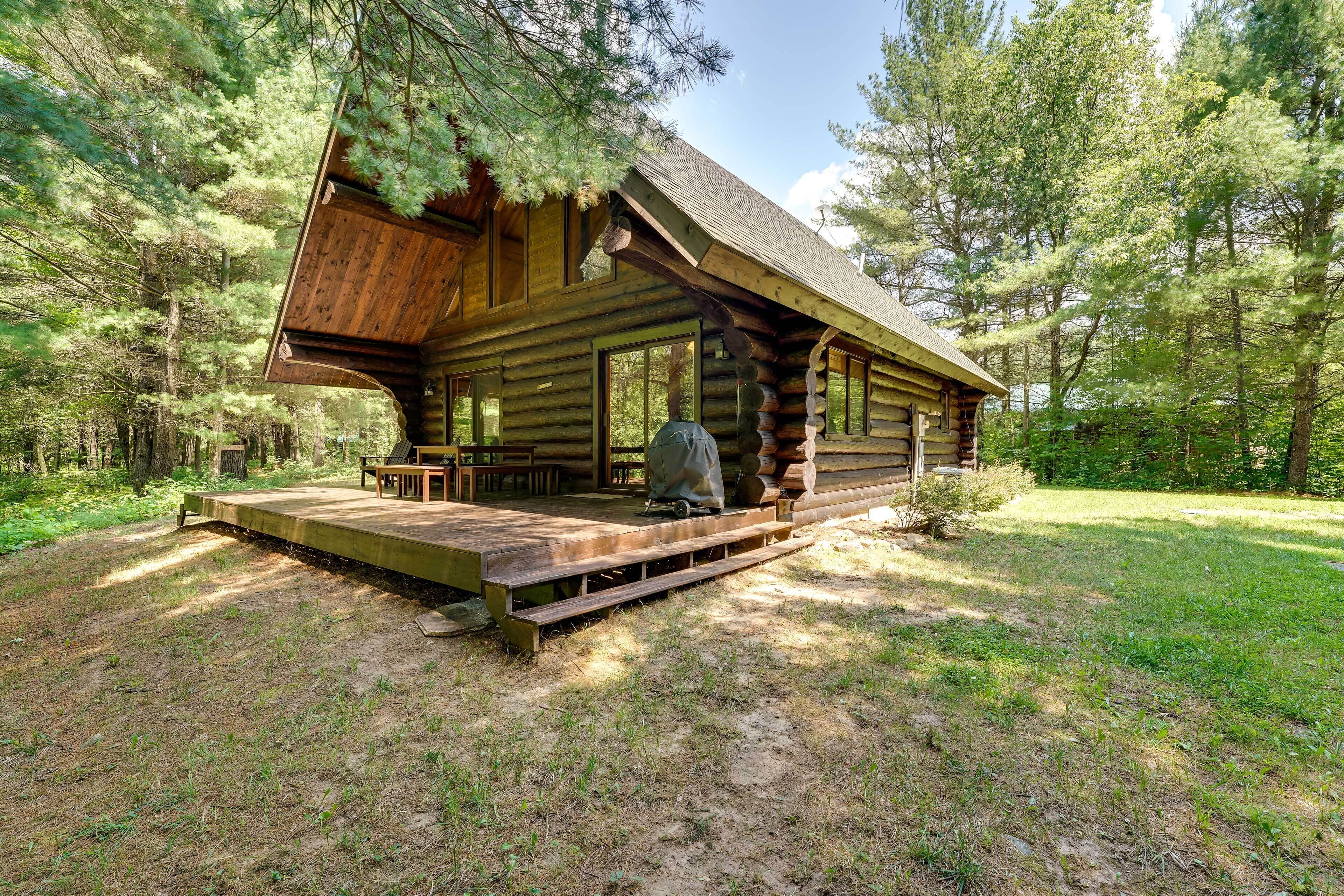 Secluded Log Cabin in NW Michigan: Fire Pit & Deck