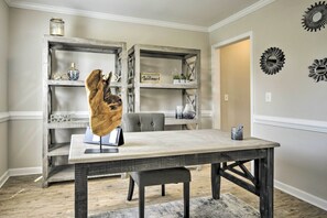 House (5 Bedrooms) | Interior