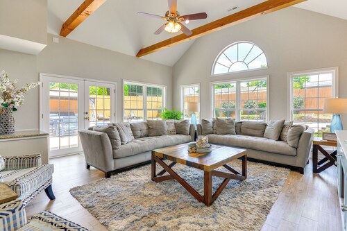 Graham Home w/ Private Pool & Ping-pong Table!