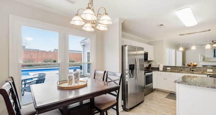 Gorgeous Graham Home With Private Outdoor Pool!