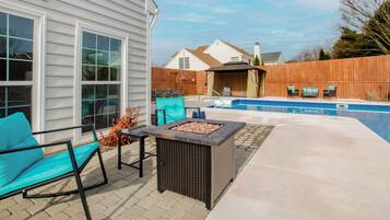 House (5 Bedrooms) | Interior