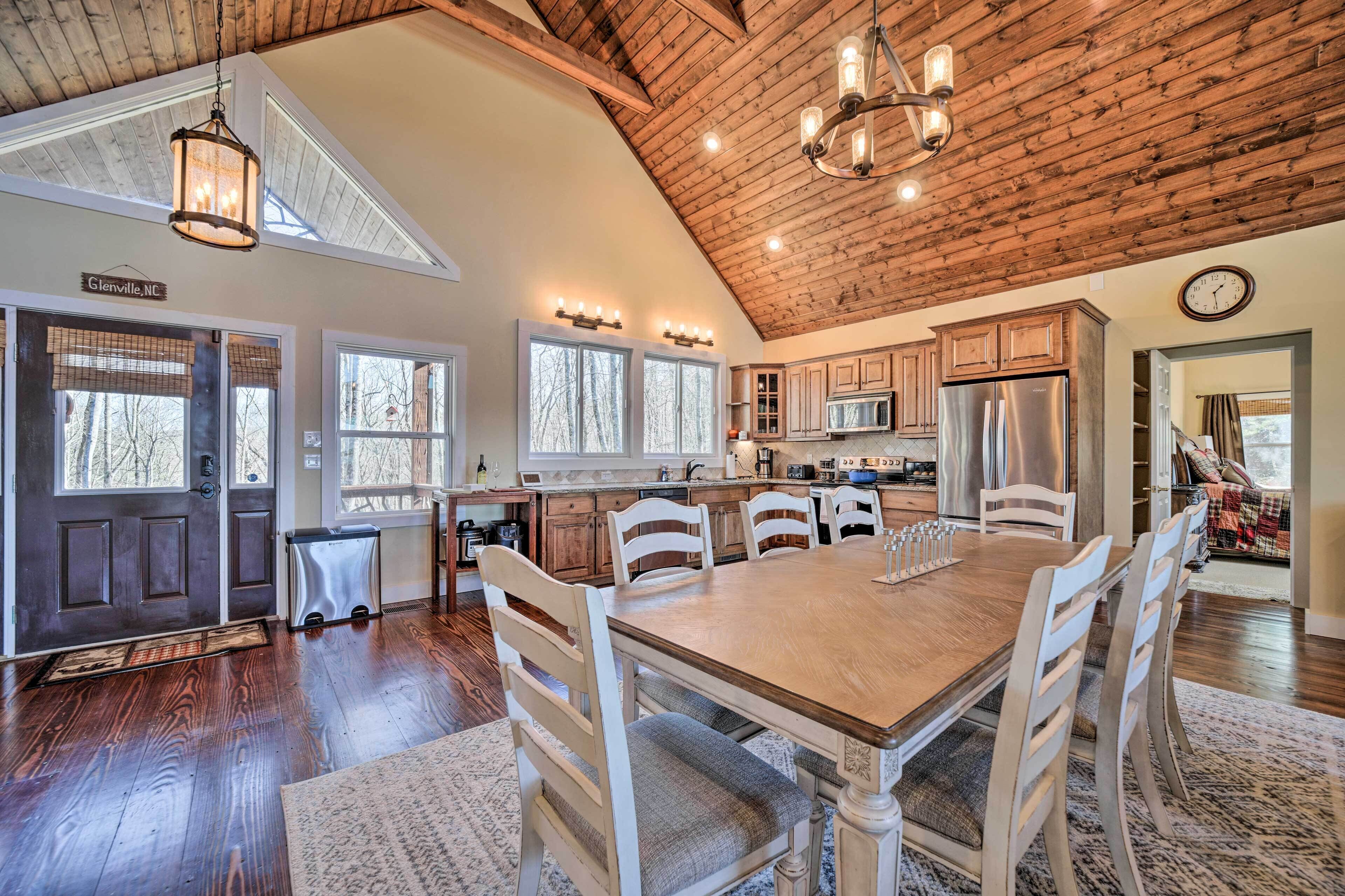 'glenville Serenity Lodge' Cabin: Lake Views!