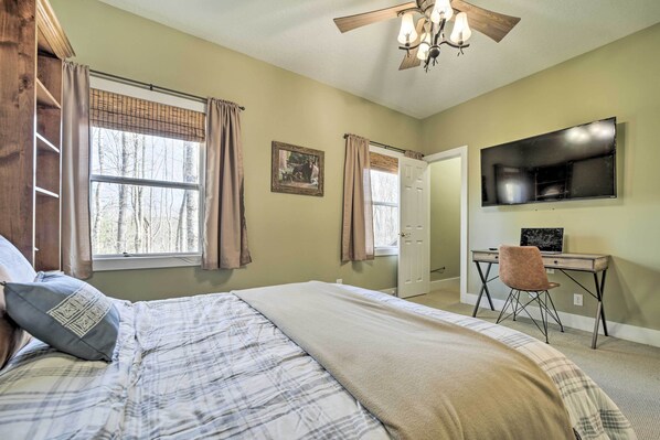 House (3 Bedrooms) | Interior - Glenville Serenity Lodge' w/ Lake Views! (Glenville)