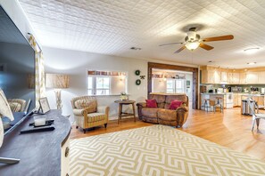 House (4 Bedrooms) | Interior - Waterfront House on Toledo Bend w/ Private Dock! (Many)