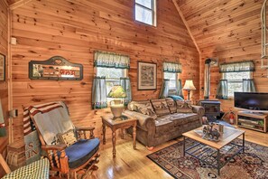 Interior - Peaceful Mountain City Cabin w/ Porch & Fire Pit (Mountain City)