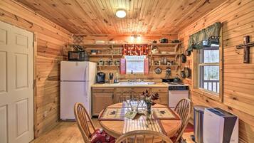 Apartment (0 Bedroom) | Interior