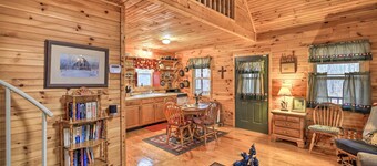 평화로운 마운틴 시티 캐빈, 베란다 & 화덕 포함