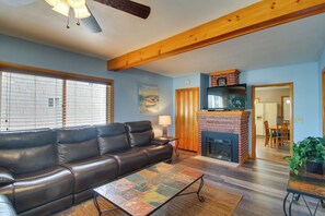 Apartment (2 Bedrooms) | Front of property - Old Ocean Beach Apt by Pier + Palace Playland (Old Orchard Beach)