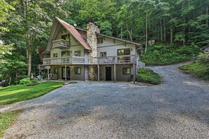 House (1 Bedroom) | Interior - Peaceful Roan Mountain Escape: On-site Creek! (Roan Mountain)