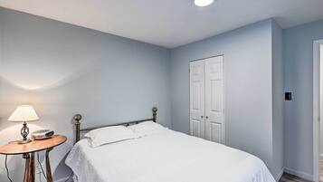 House (1 Bedroom) | Interior