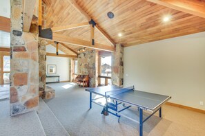 Apartment (1 Bedroom) | Interior - Cozy Wolf Lodge Ski Retreat - 17 Mi. to 3 Resorts! (Eden)