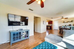 House (3 Bedrooms) | Interior