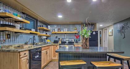 Sleek Hendersonville Home w/ Furnished Patio!
