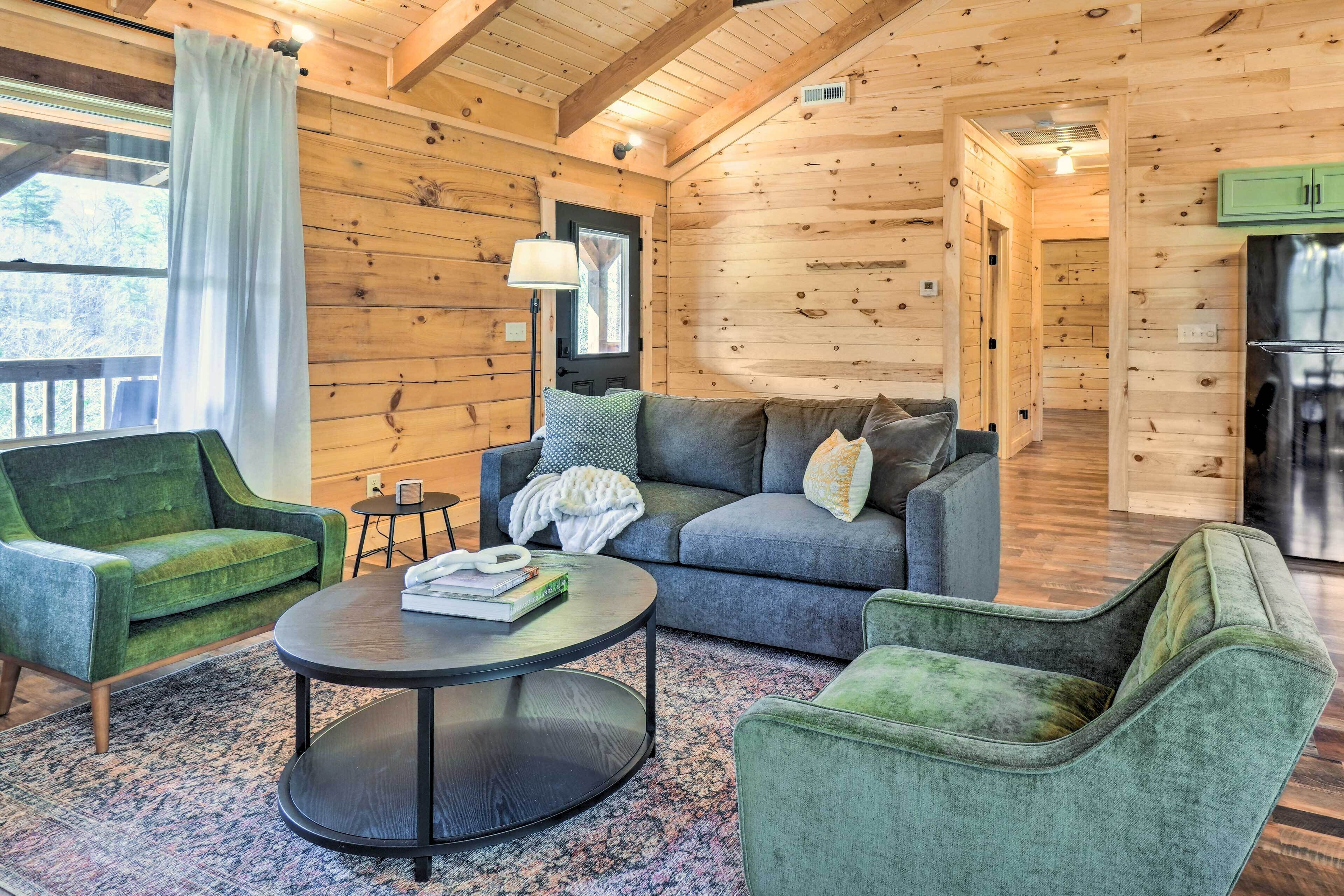 Sevierville Vacation Cabin With Hot Tub & Decks!