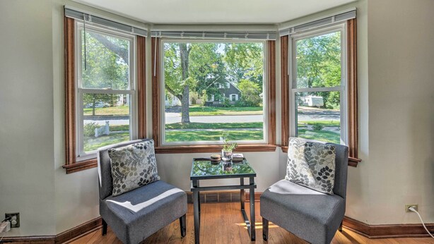 Interior - Eau Claire Home w/ Fire Pit < 2 Mi to Dtwn! (Eau Claire)