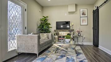 Apartment (1 Bedroom) | Interior