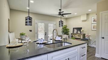 Apartment (1 Bedroom) | Interior