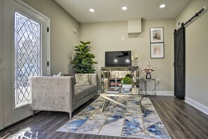 Apartment (1 Bedroom) | Interior