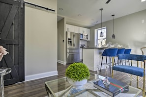 Interior - 4 Mi to University of Delaware: Cozy Couple's Apt (Newark)