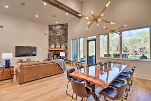 House (5 Bedrooms) | Front of property