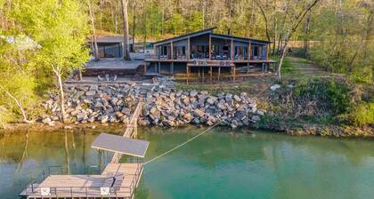 Boat Dock & Slip: Riverfront Home in Heber Springs