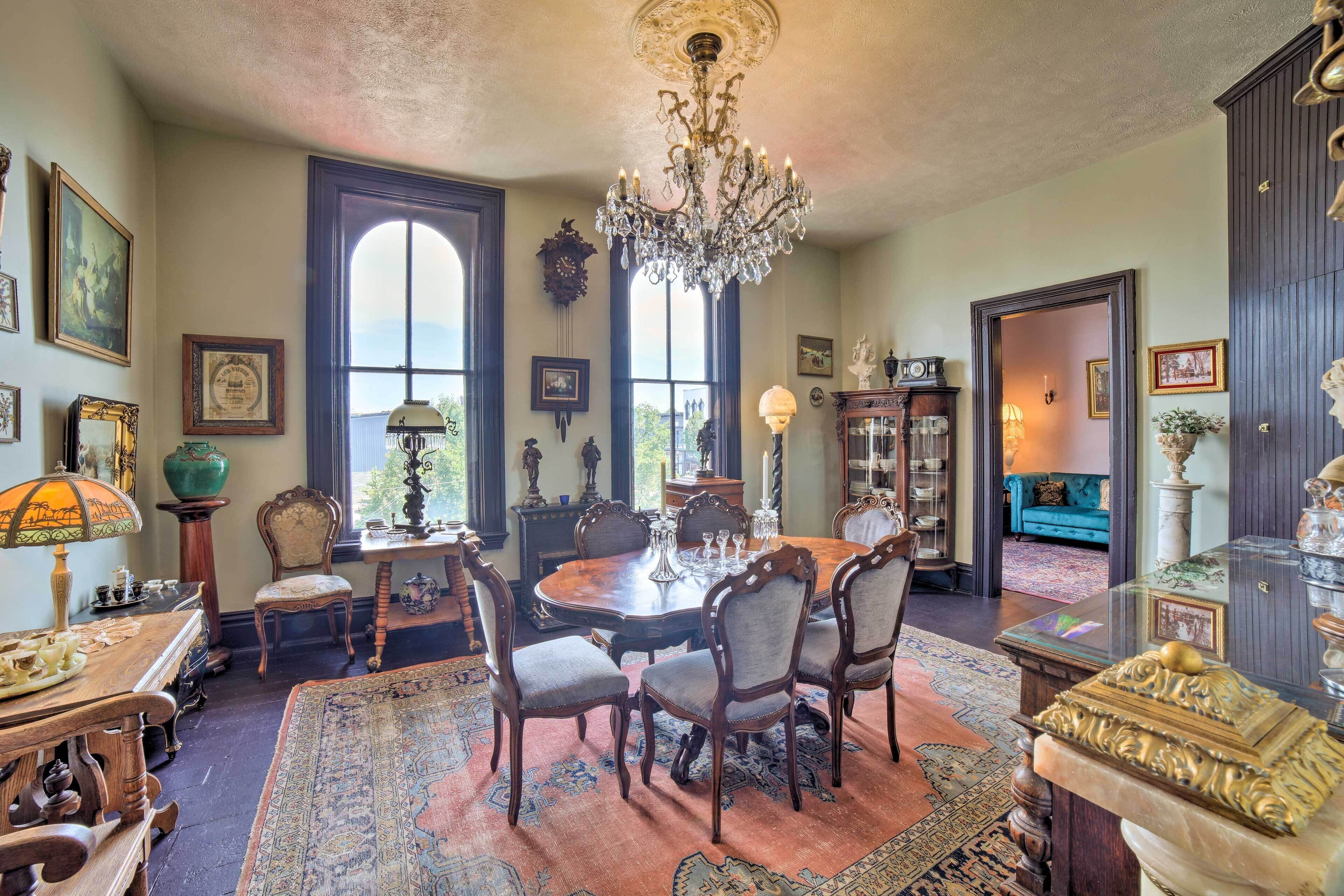 Gorgeous La Porte Apartment in Heart of Dtwn!