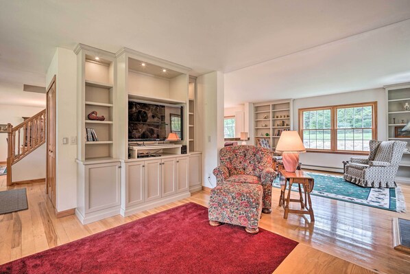 Interior - Wilmington Home on 18 Acres ~ 9 Mi to Skiing! (Wilmington)