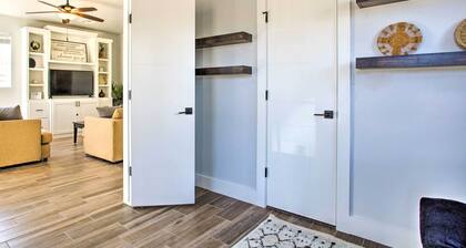 Stylish OKC Farmhouse w/ Garden - Close to OU