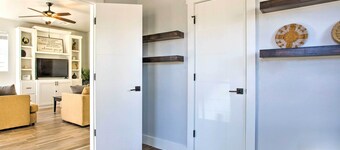 Stylish OKC Farmhouse w/ Garden - Close to OU