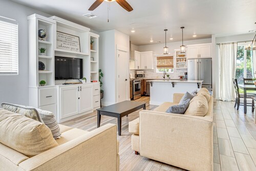 Stylish OKC Farmhouse w/ Garden - Close to OU