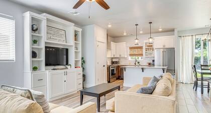 Stylish OKC Farmhouse w/ Garden - Close to OU