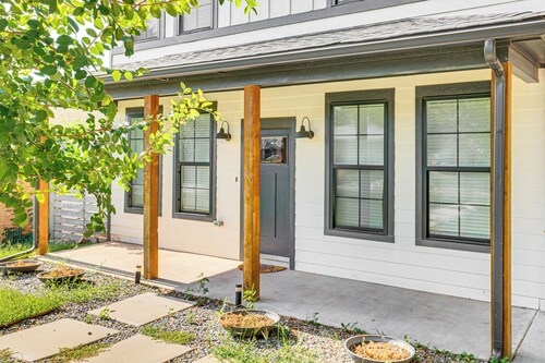 Stylish OKC Farmhouse w/ Garden - Close to OU