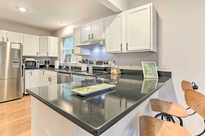 Cottage (3 Bedrooms) | Interior - Lewes Cottage w/ Pool Access: 10 Mi to Beach! (Lewes)