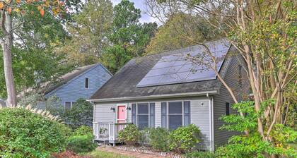 Lewes Cottage w/ Pool Access: 10 Mi to Beach!