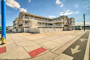 Interior - Wildwood Ground-floor Condo w/ Community Pool (North Wildwood)