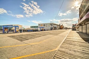 Apartment (2 Bedrooms) | Interior - Wildwood Ground-floor Condo w/ Community Pool (North Wildwood)