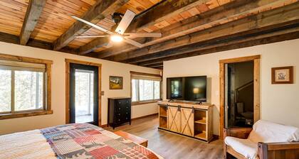 Secluded Garden Valley Cabin w/ Deck & Views!