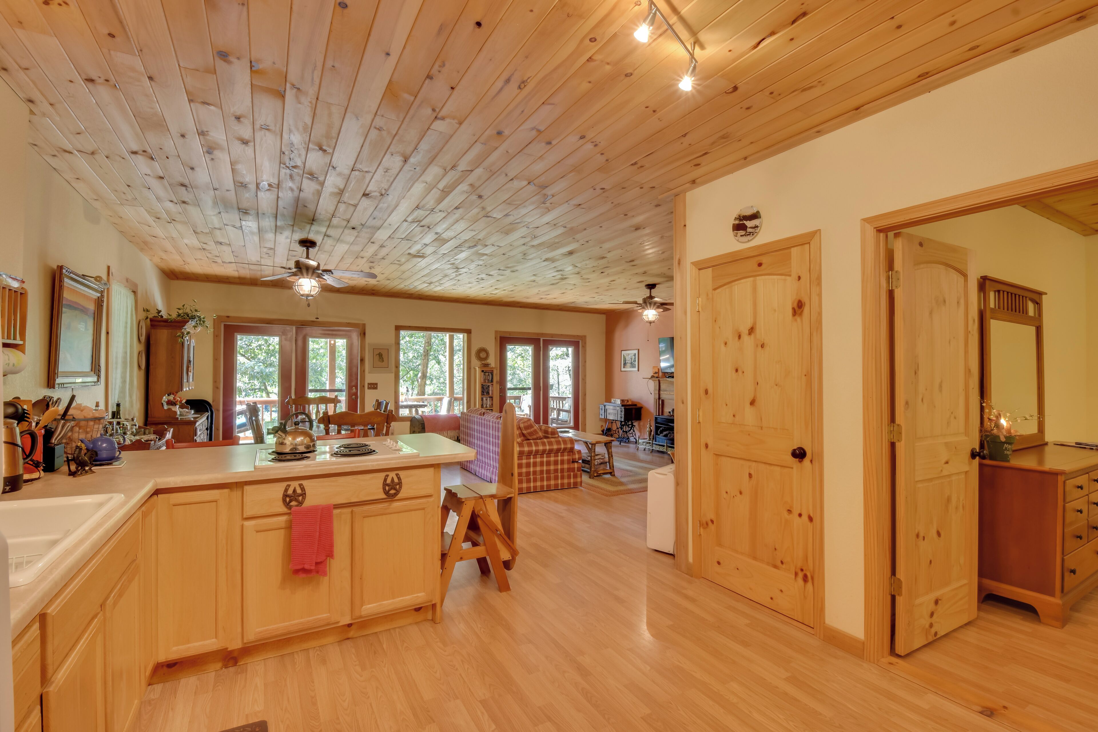 Apartment (1 Bedroom) | Interior