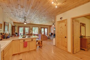 Apartment (1 Bedroom) | Interior