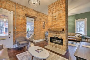 House (4 Bedrooms) | Interior