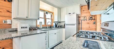 Cottage (2 Bedrooms) | Interior