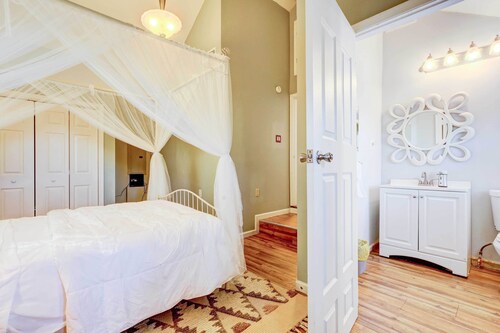 Charming Laurel Home w/ Gazebo & Fireplace!